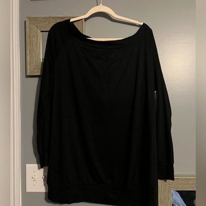 New with tags scoop neck knit long sleeved top